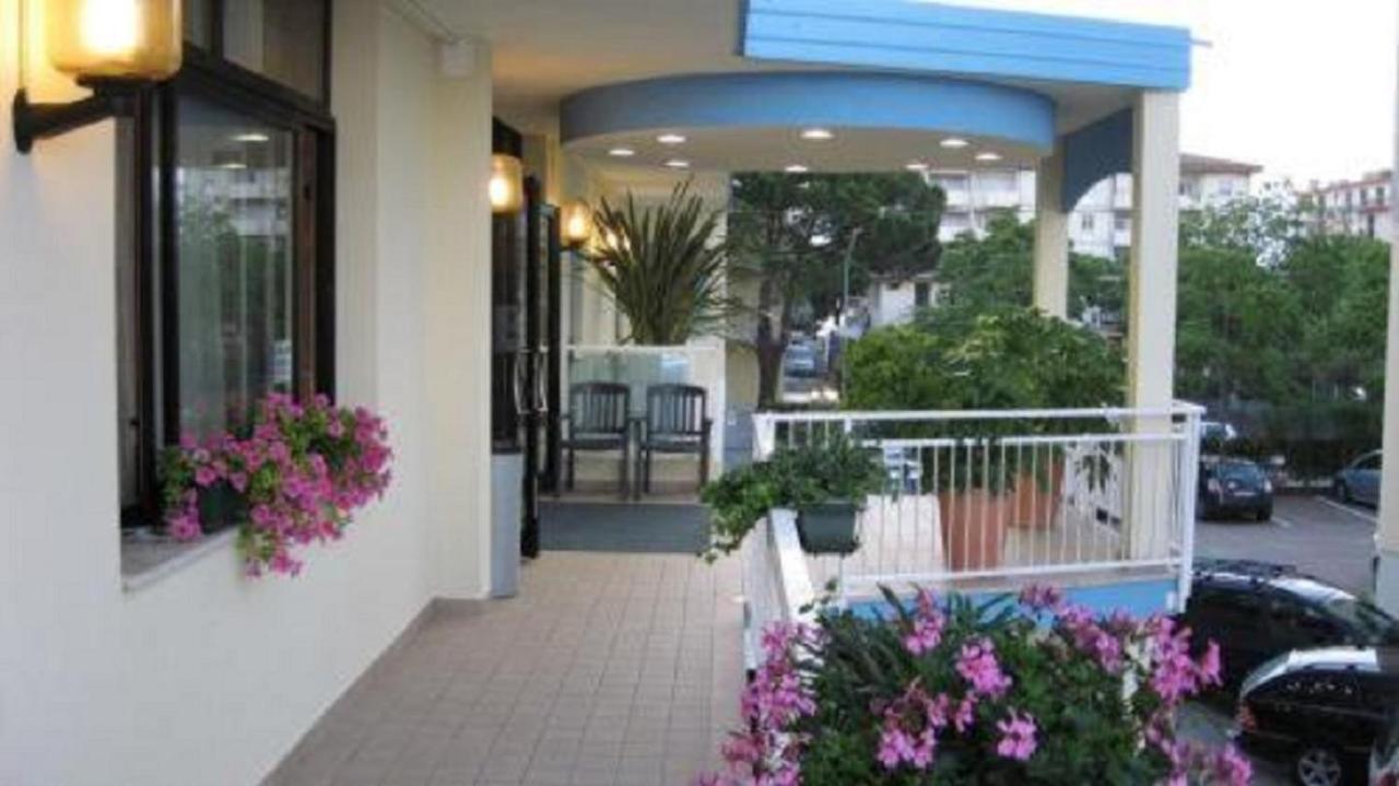 Hotel Condor 3*