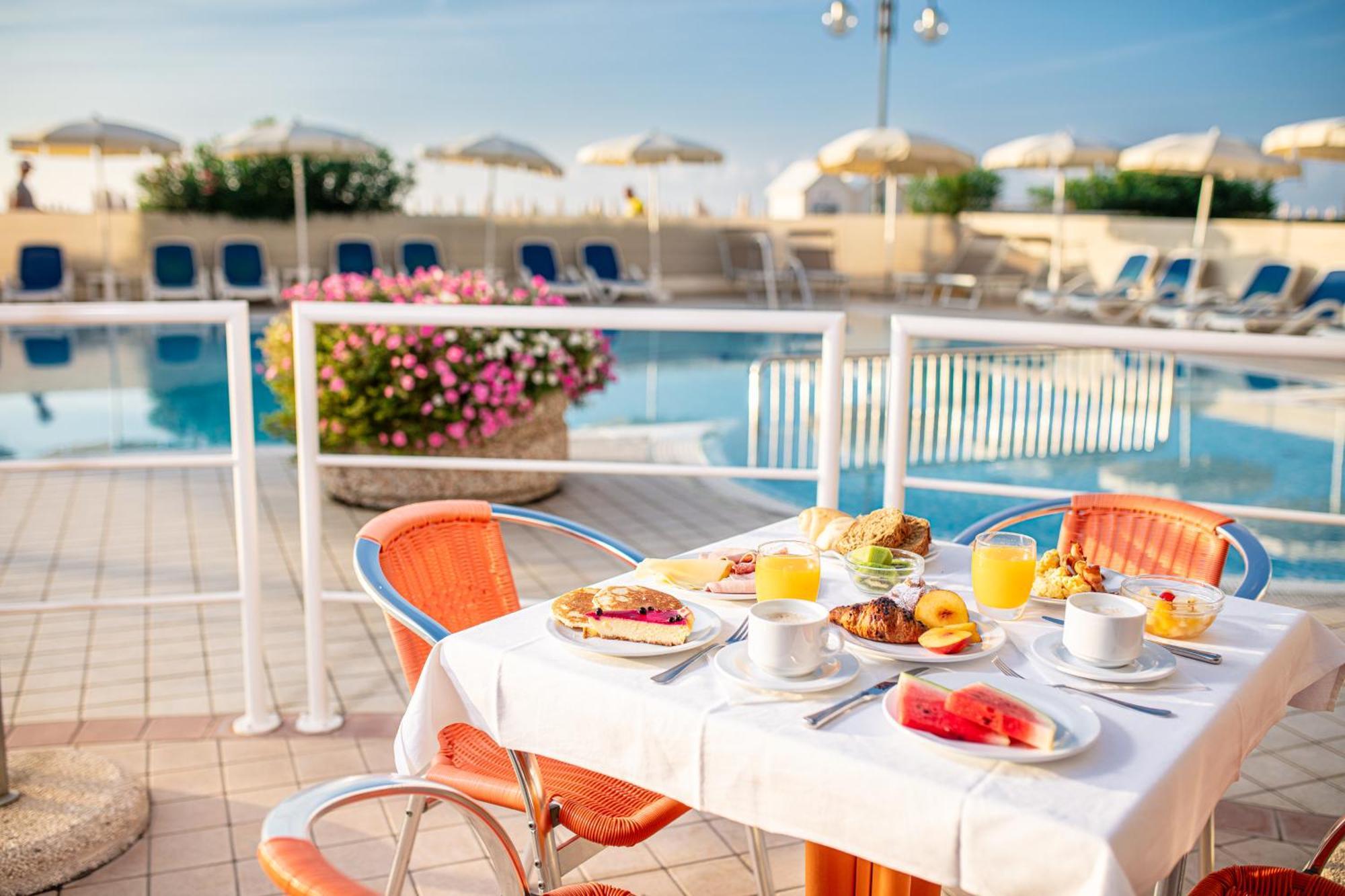 Condor Hotel 3*